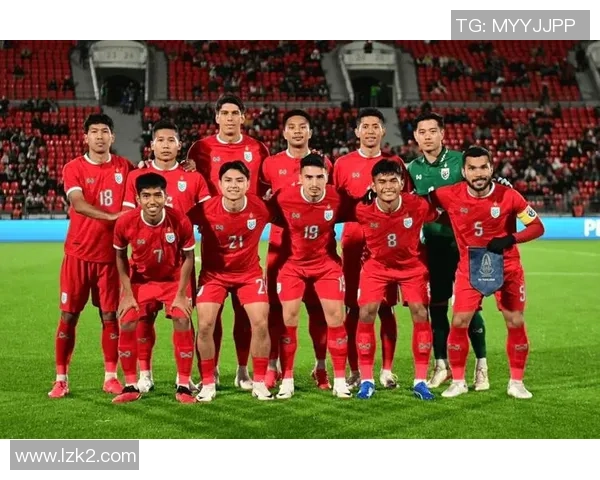 高清推特足球球星壁纸合集精选，展现顶级球员风采与赛场激情